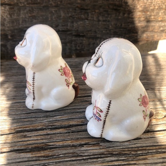 Cute Vintage Puppy Dog salt & pepper Shakers Floral Vtg S&P shaker set MCM Japan - Picture 3 of 11
